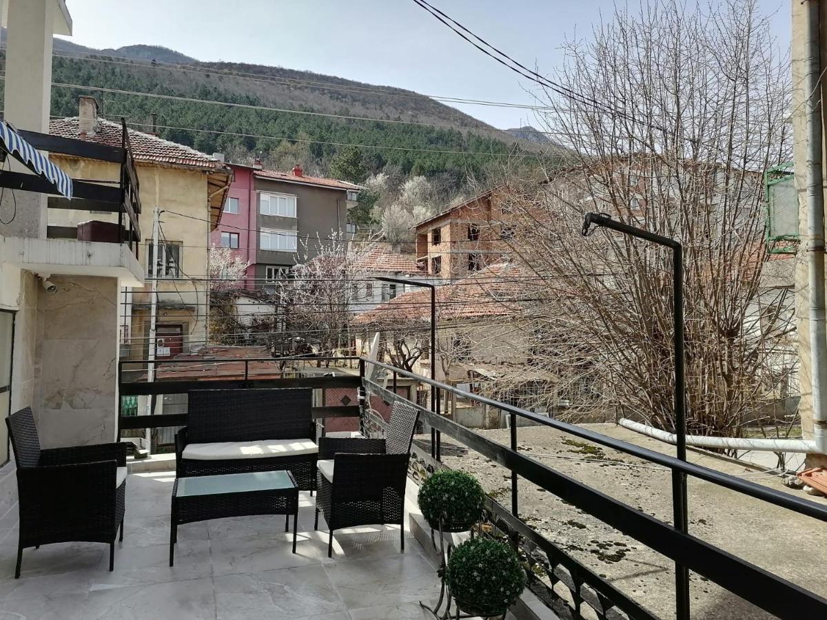 Студио Vratsa Esterno foto